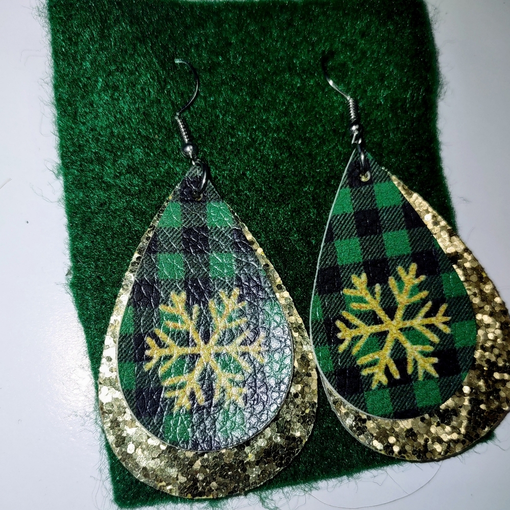 Green Plaid Gold Glitter Snowflake Christmas Earrings